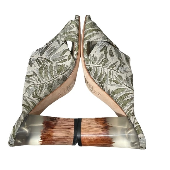 Pour La Victoire Sandals 8.5 Resort Jungle Harley Lucite Block Heel Slip On PLV - Picture 7 of 11